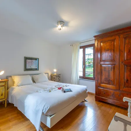 Casa Chiara Muralto With Balcony & Wi‑Fi - Happy Rentals