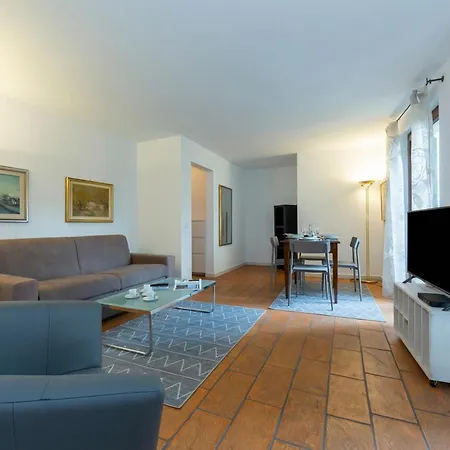 Casa Chiara Muralto With Balcony & Wi‑Fi - Happy Rentals *